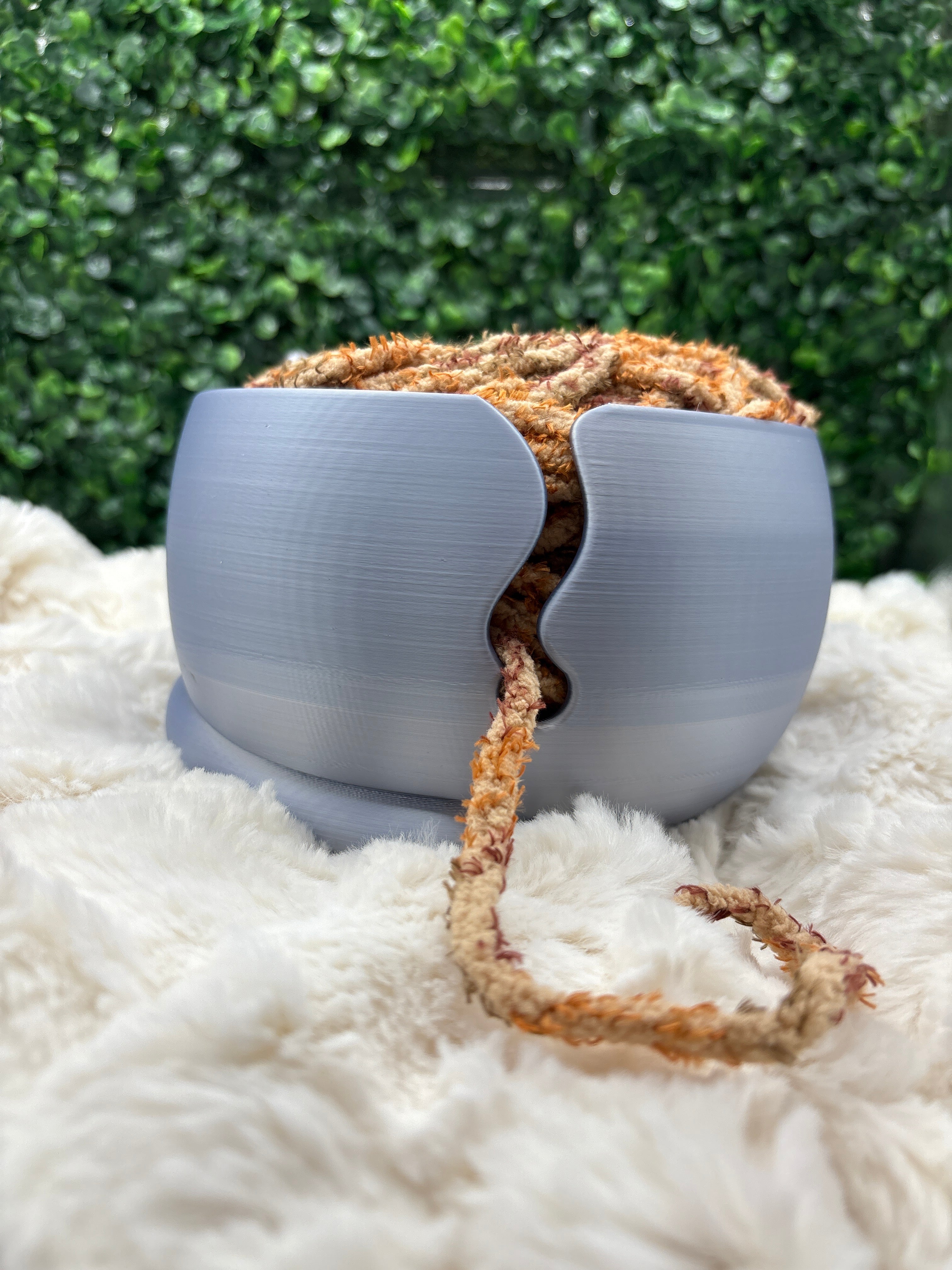 Cat yarn bowl
